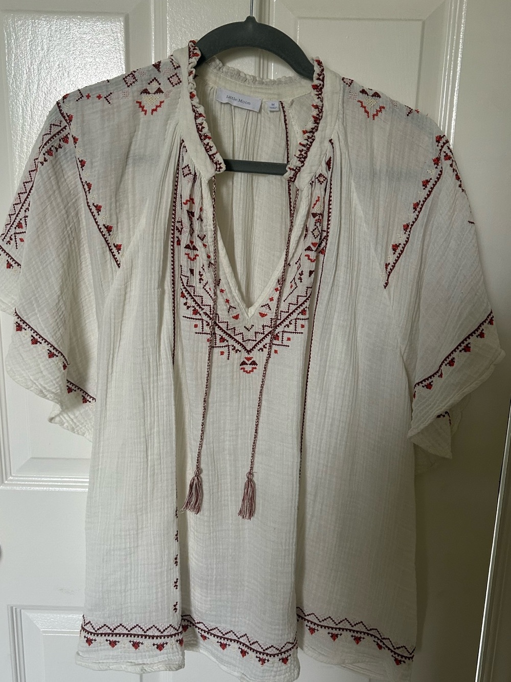 Aritzia Little Moon ivory Embroidered Peasant Top